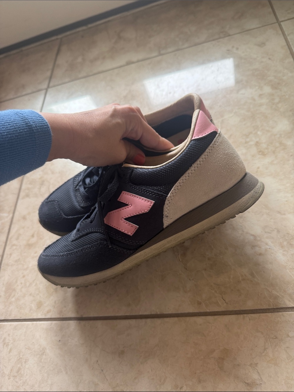 New Balance Women's Black and Pink Retro Runner Sneakers